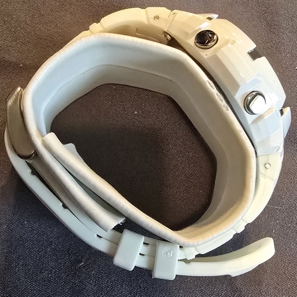 Women's Watch - Picture 7 of 8